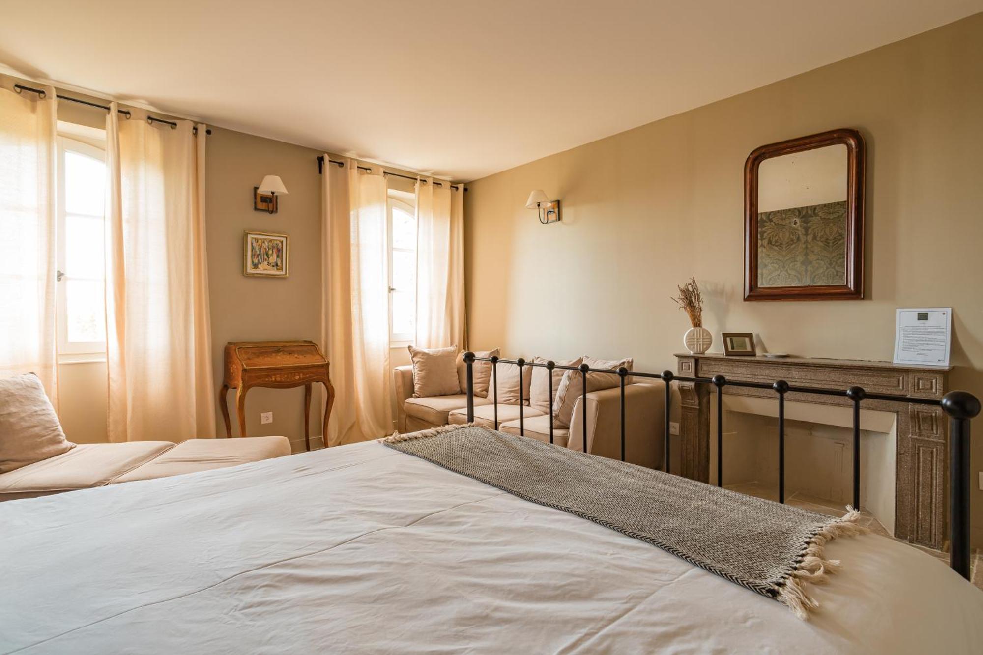 Chateau Montplaisir Charming B&B In Provence Valréas 외부 사진